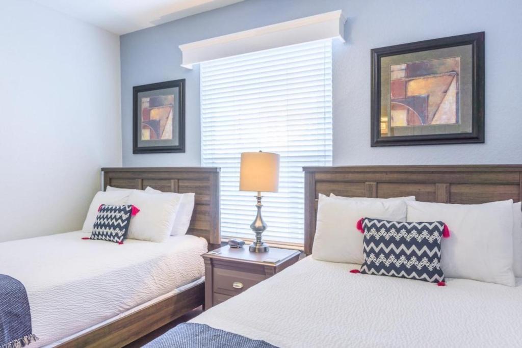 Fabulous Vista Cay Luxury Pearl Near Theme Parks, And Walk To The Convention Center Orlando