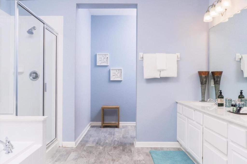 Apartment Fabulous Vista Cay Luxury Pearl Near Theme Parks, And Walk To The Convention Center Orlando
