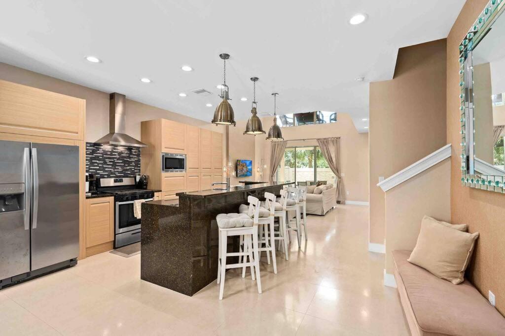 Luxury In Animal Kingdom Backyard Holiday home