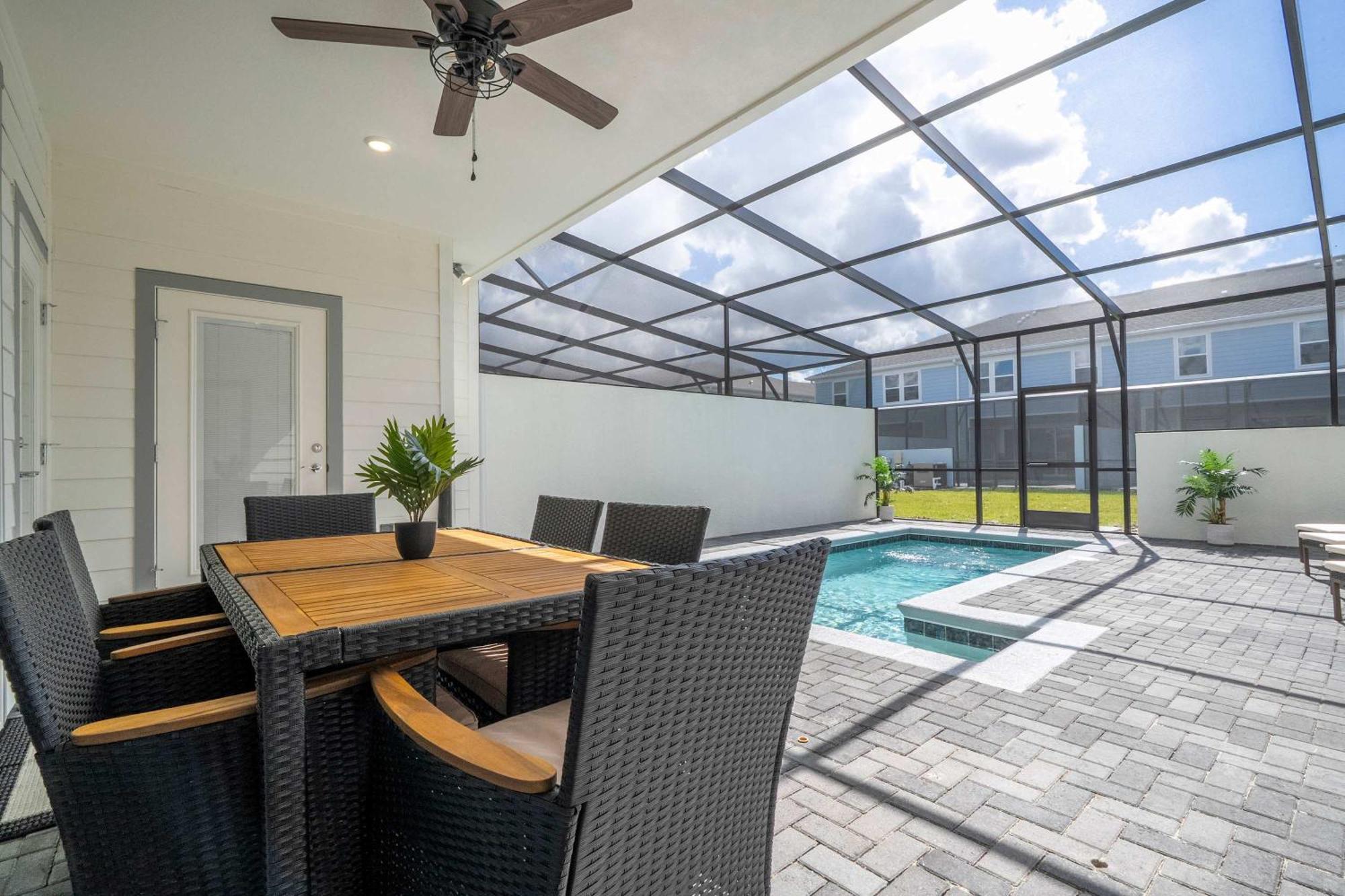 Simply Amazing 5br Chic Retreat Themed Fun & Style *