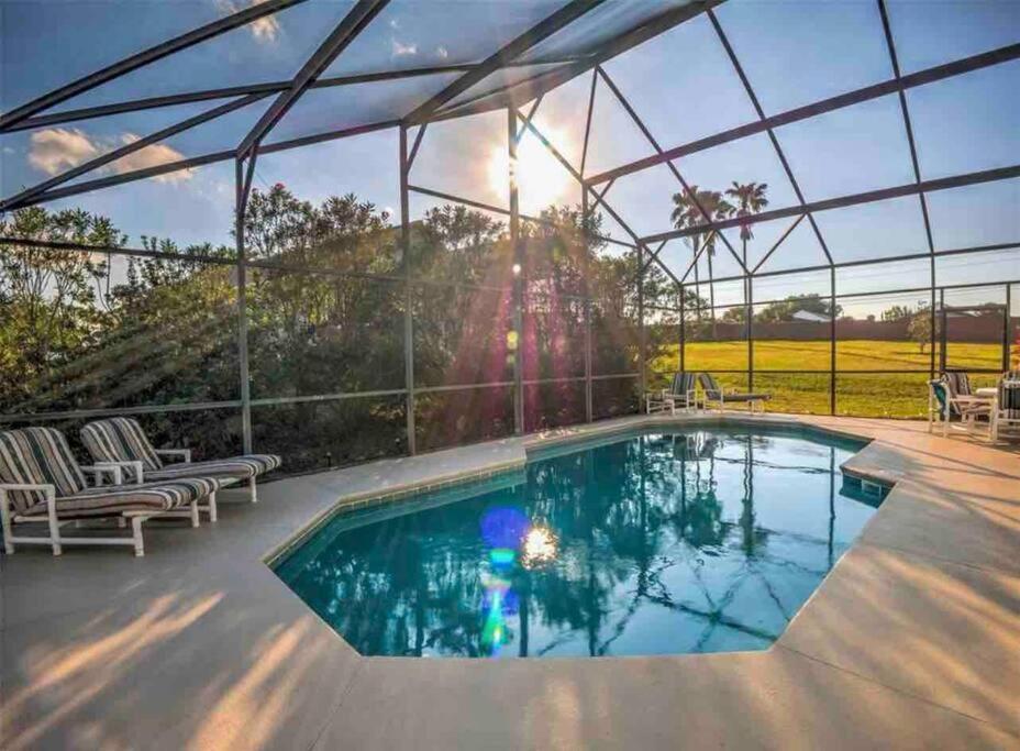 Super Glam - Game And Pool Holiday home