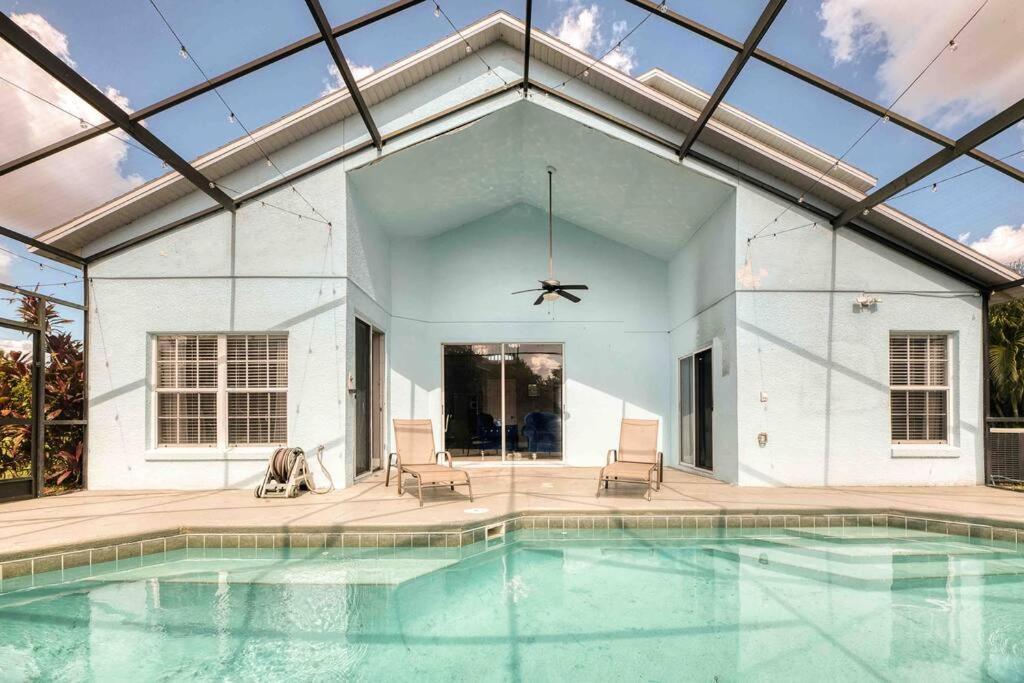 Super Glam - Game And Pool * Orlando