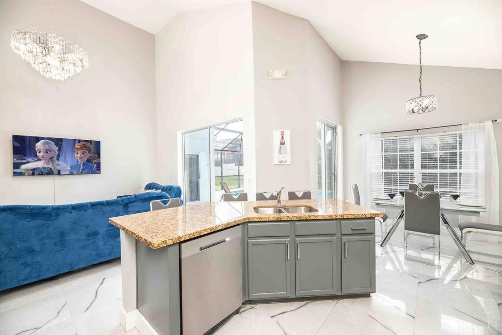 Super Glam - Game And Pool Holiday home Orlando