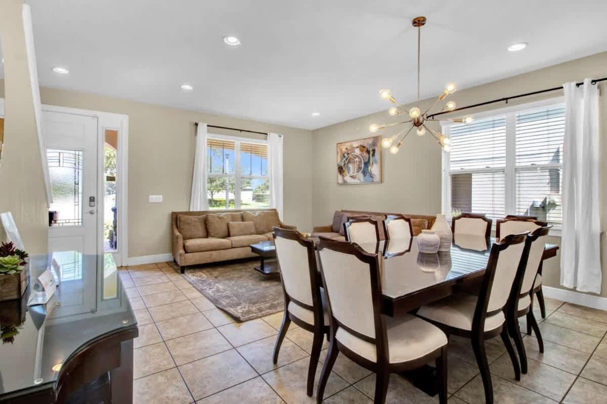 Relaxing 6br W Pool Near *
