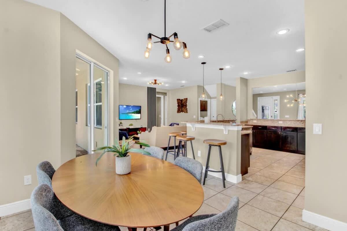 Relaxing 6br W Pool Near * Orlando