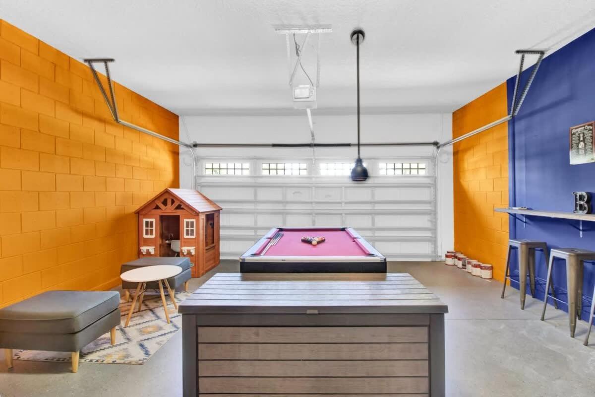 Relaxing 6br W Pool Near
