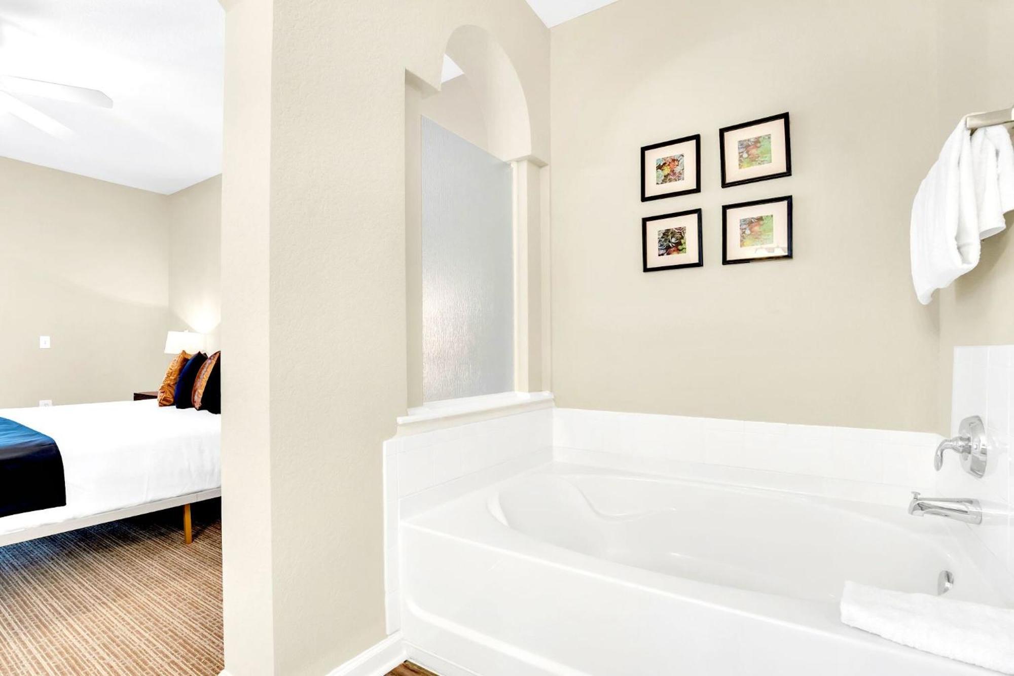 2br - Pool Hot Tub & Games - Near Orlando