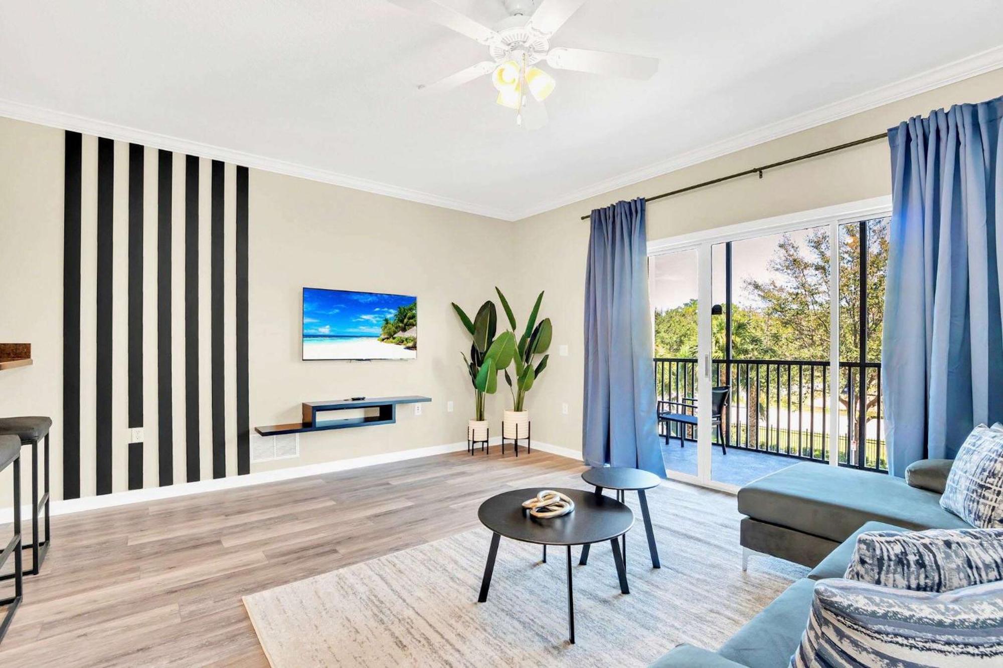 2br - Pool Hot Tub & Games - Near