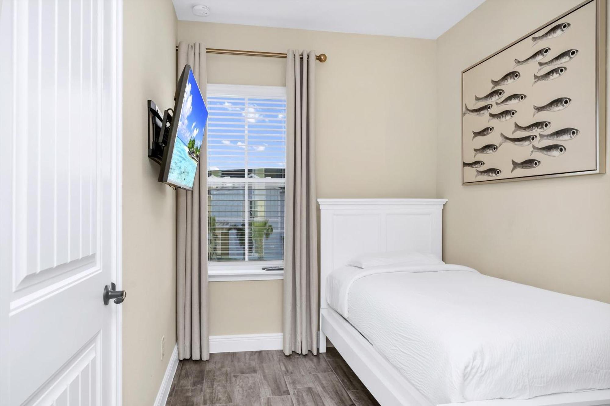 Villa Comfy Near With Margaritaville Access - 8155cp *