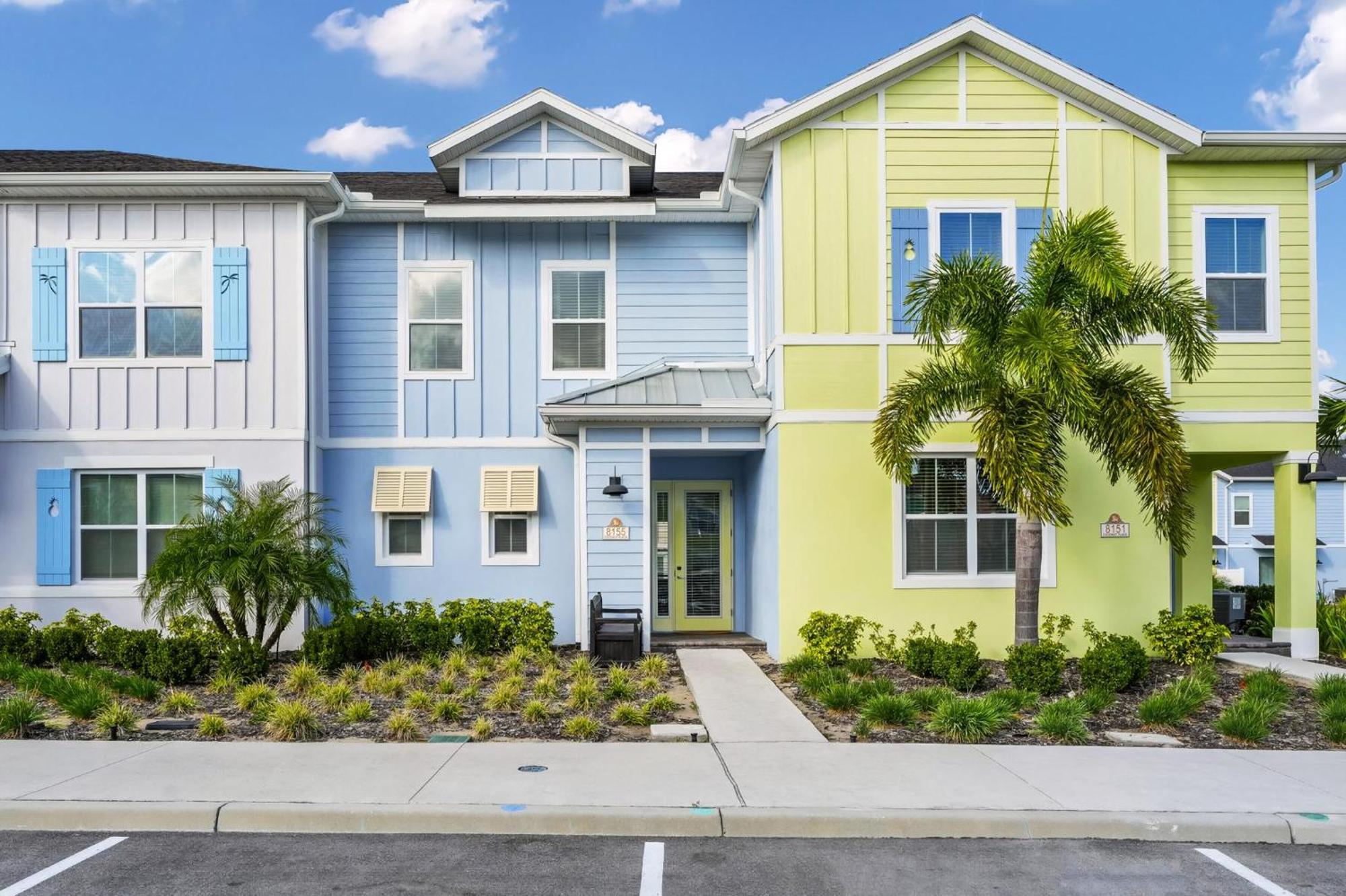Comfy Near With Margaritaville Access - 8155cp