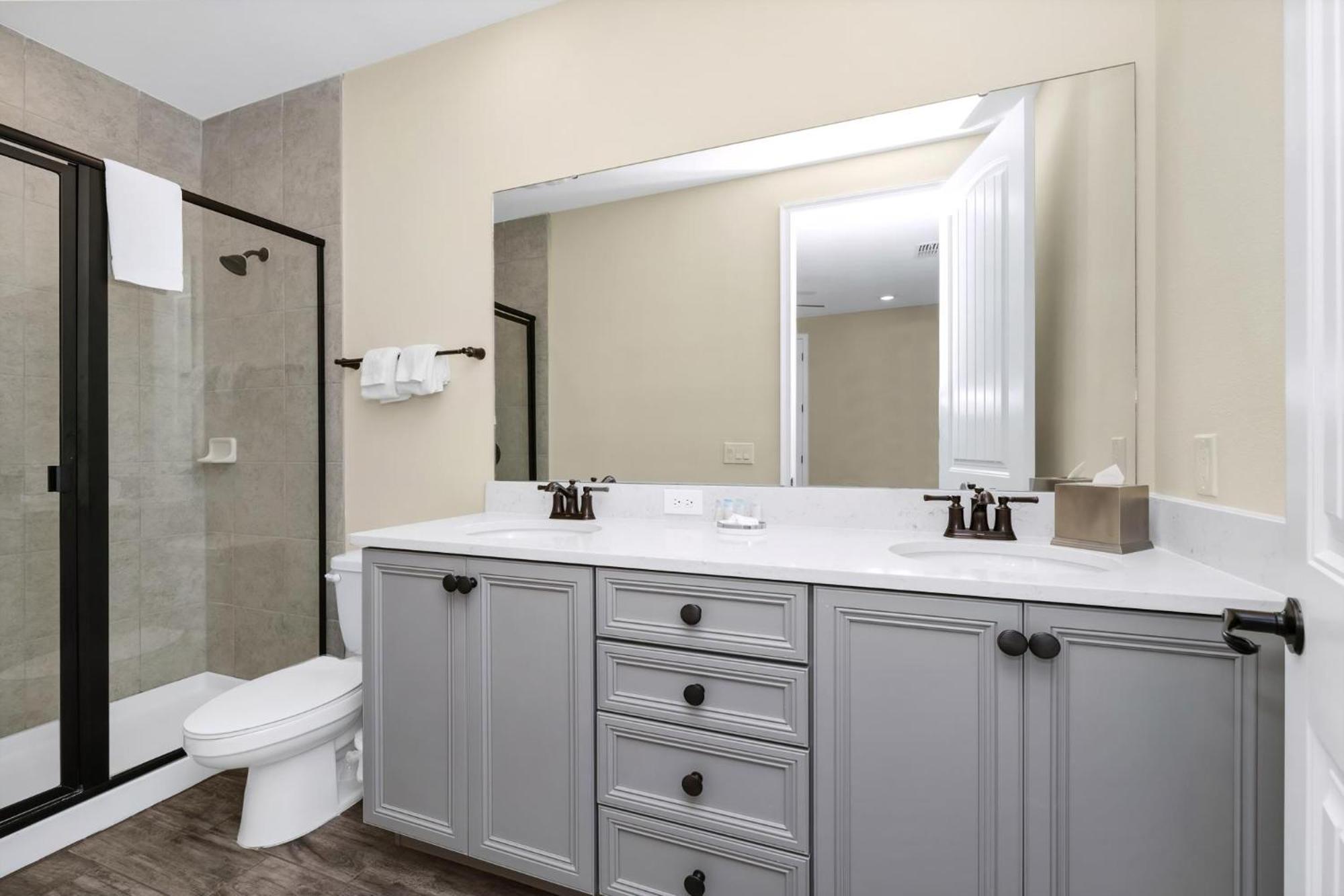 Villa Comfy Near With Margaritaville Access - 8155cp