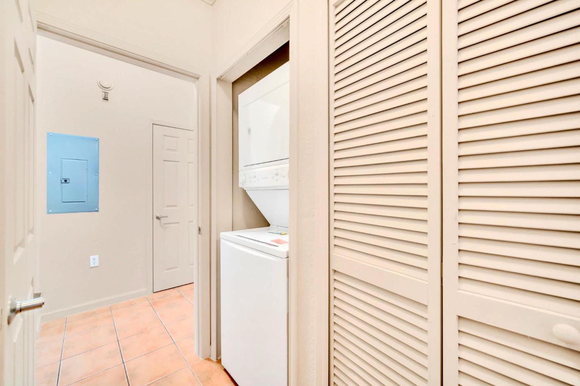 Luxury 2br - Pool & Hot Tub - Near Orlando