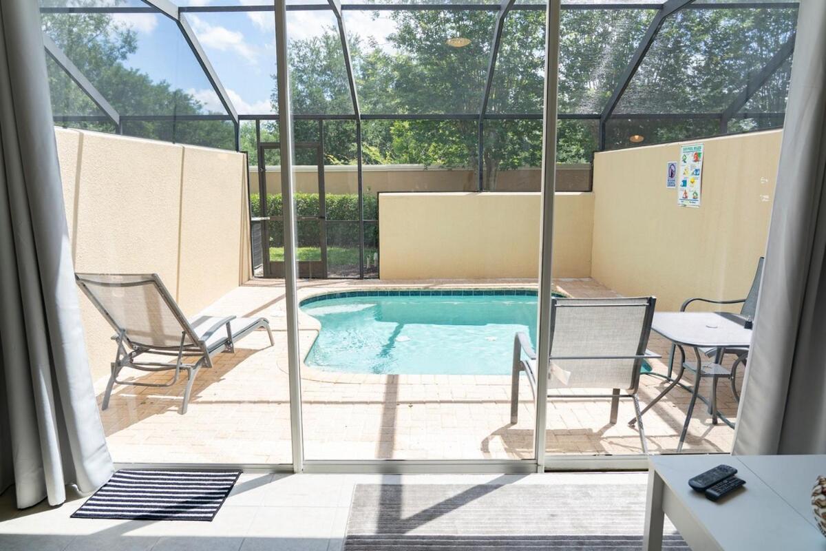 New Luxury Townhome Near Orlando