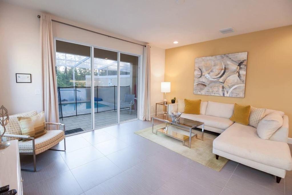 Special Offer Luxury Retreat With Pool Holiday home *