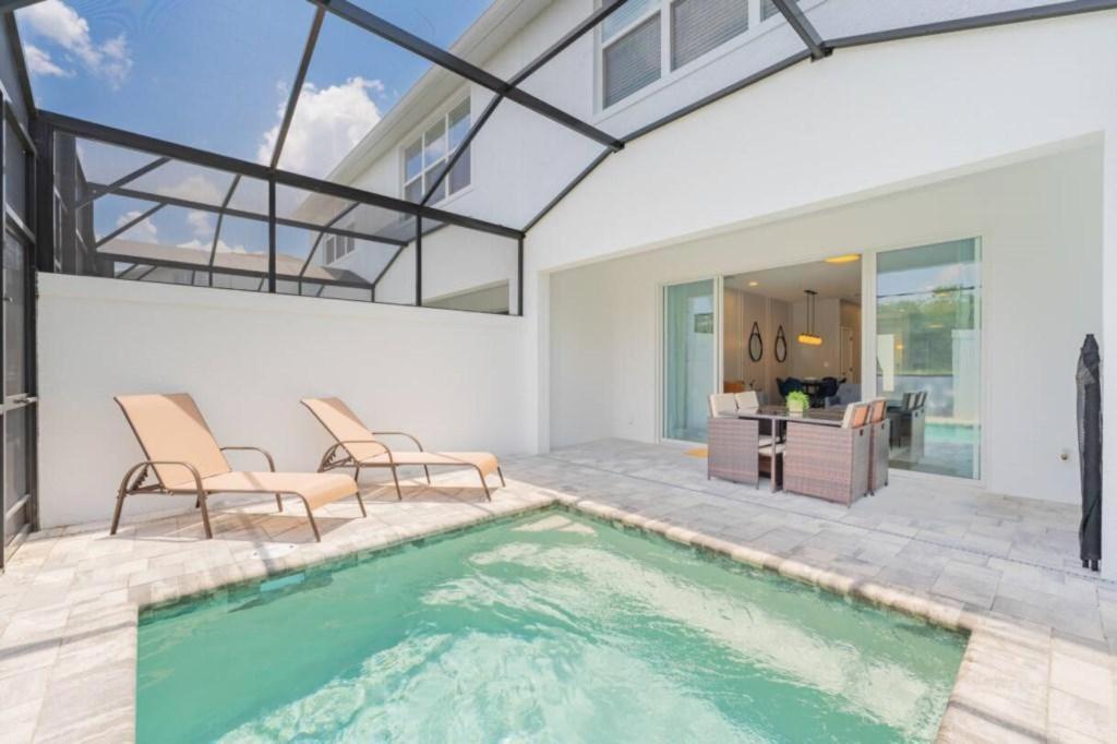 Tr17145bd - 3 Bedrooms Close To *