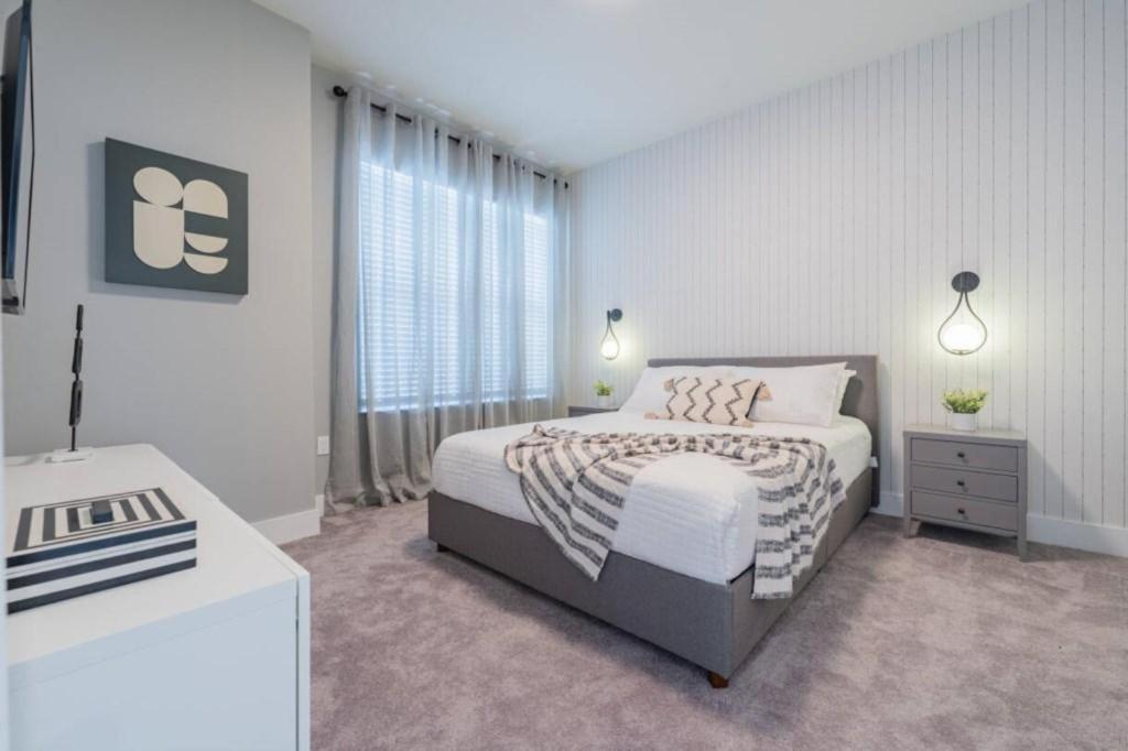 Tr17145bd - 3 Bedrooms Close To *