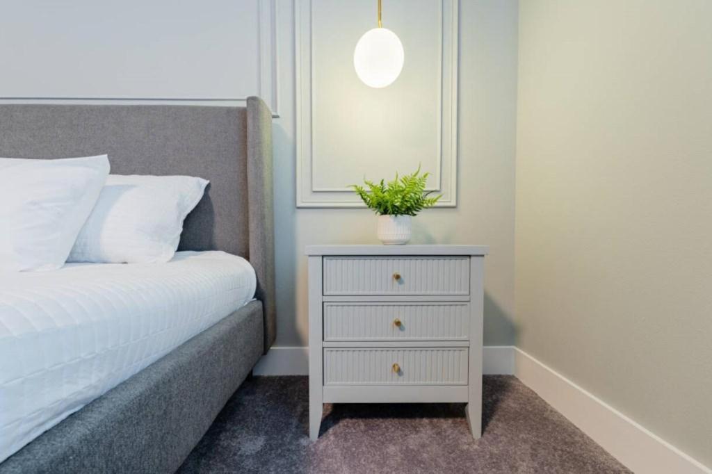 Tr17145bd - 3 Bedrooms Close To *