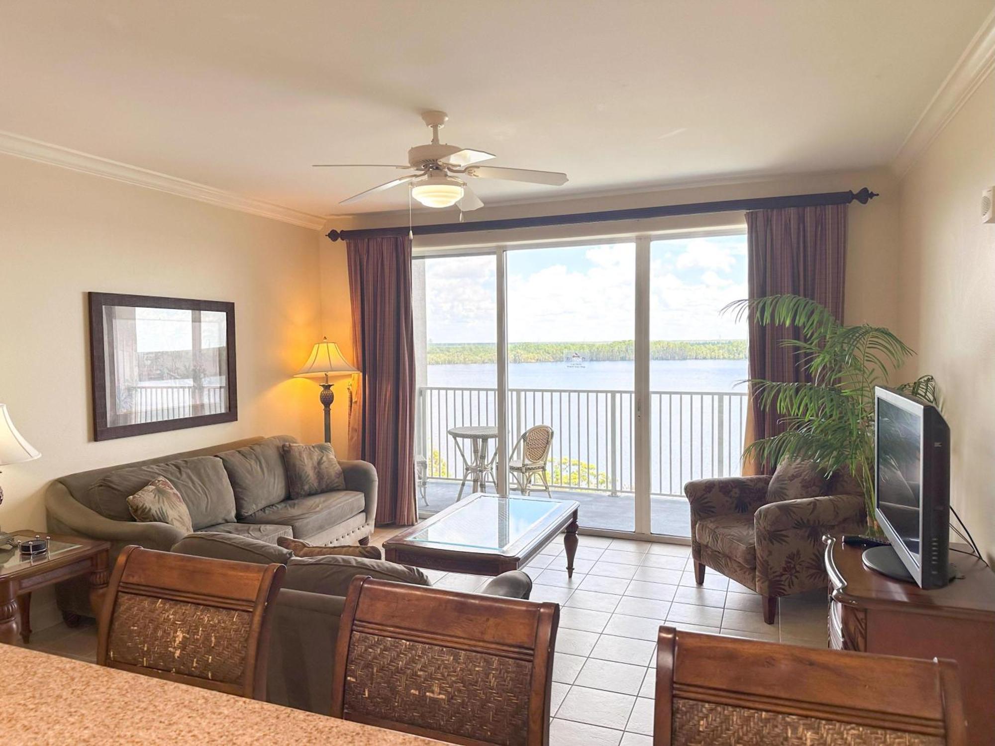 Bhbr13415-707 - Lakefront Minutes From Holiday home *