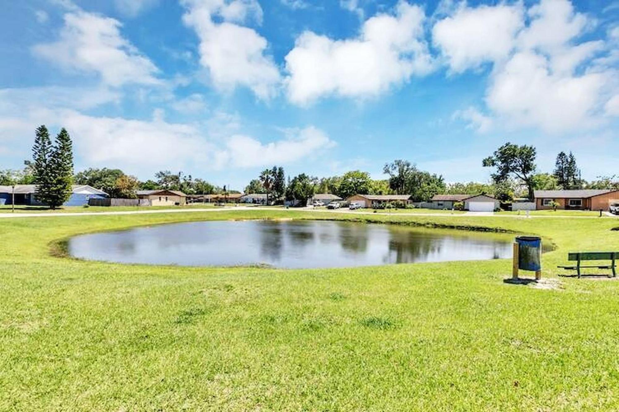 Holiday home Cozy With Game Garage And Fenced Backyard Orlando
