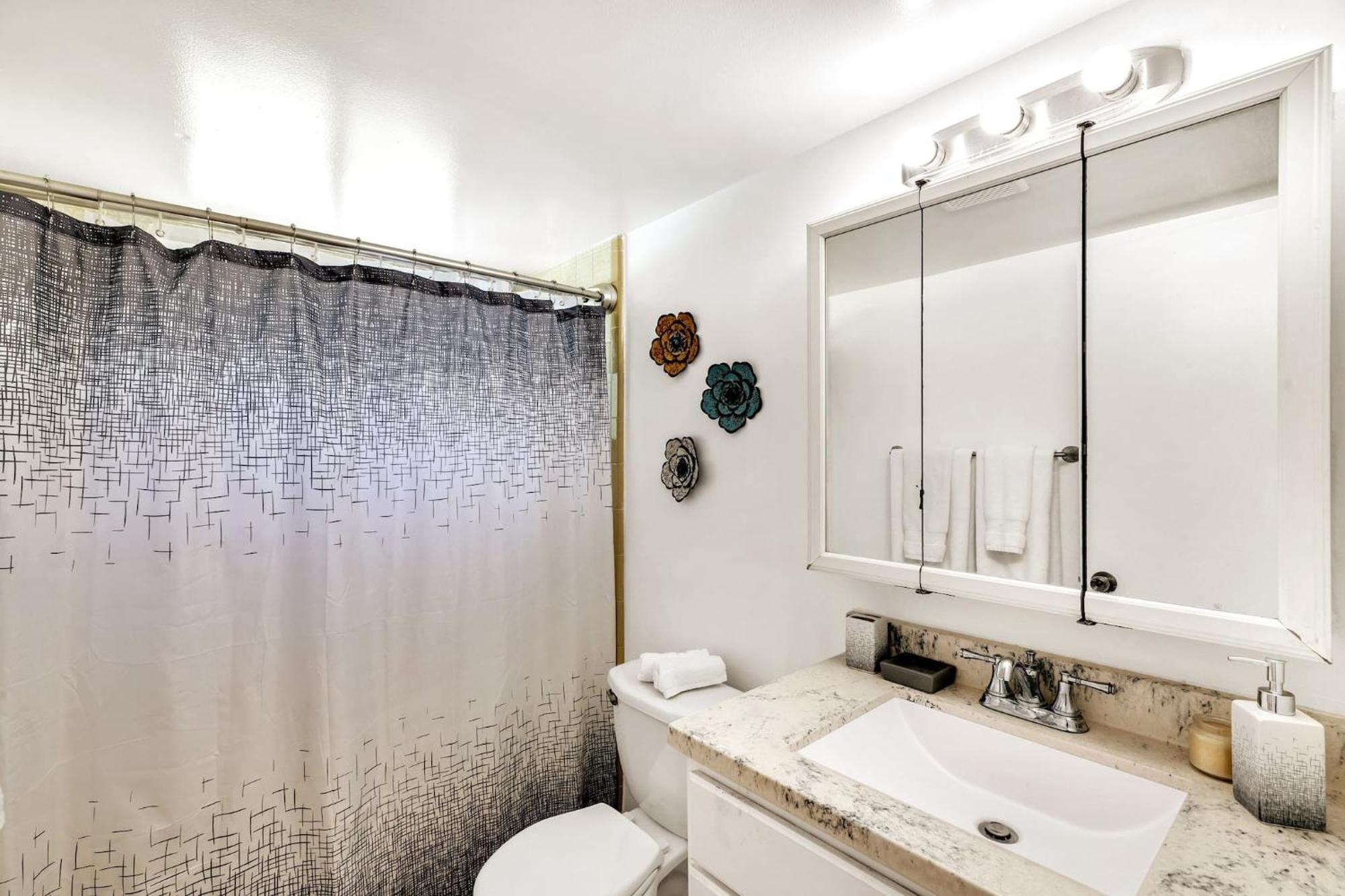 Cozy With Game Garage And Fenced Backyard * Orlando
