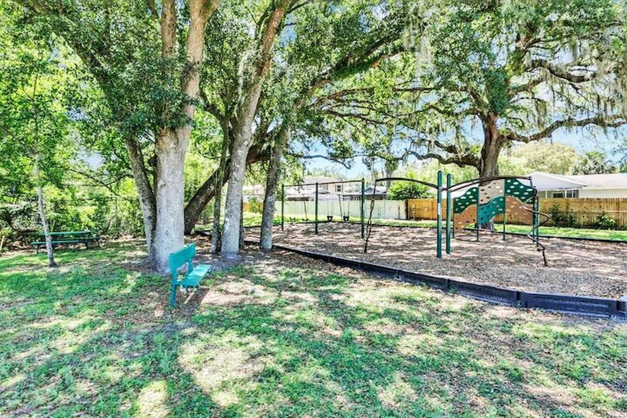 Holiday home Cozy With Game Garage And Fenced Backyard Orlando