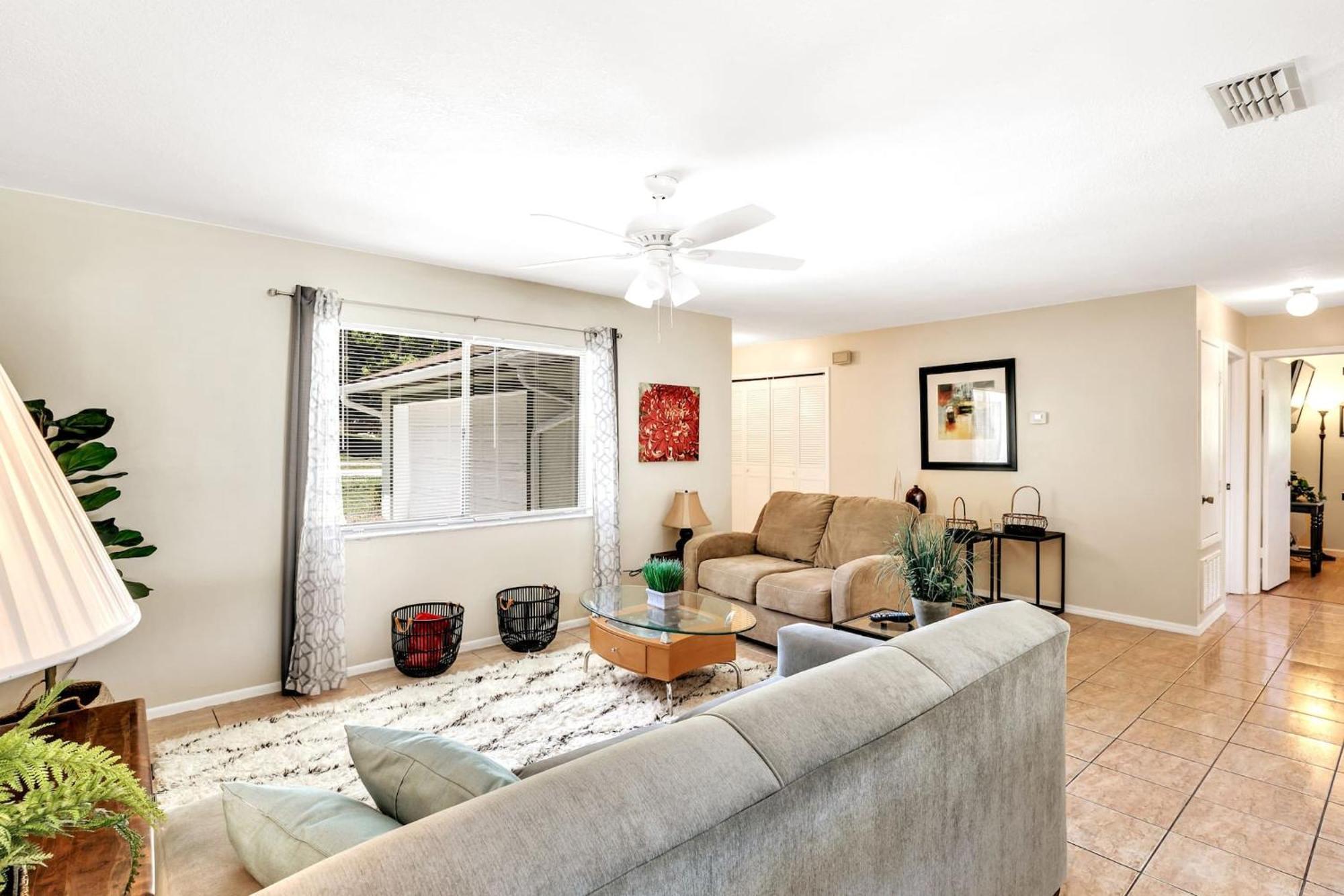 Holiday home Cozy With Game Garage And Fenced Backyard Orlando