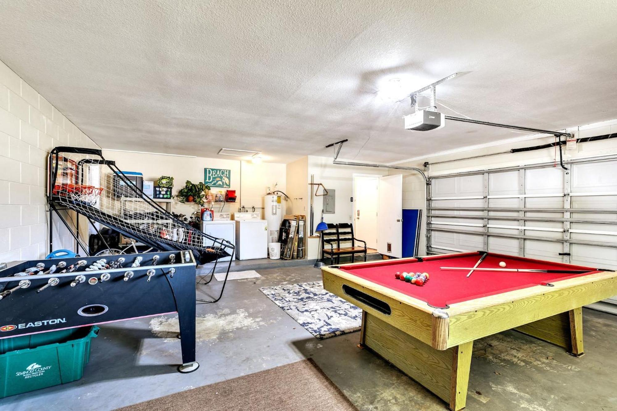 Holiday home Cozy With Game Garage And Fenced Backyard *