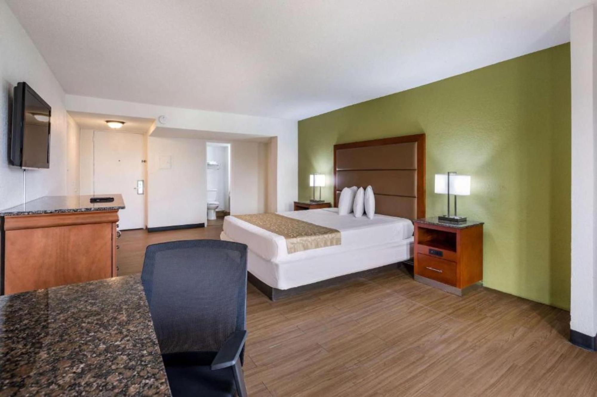 Oyo Airport Hotel 2*