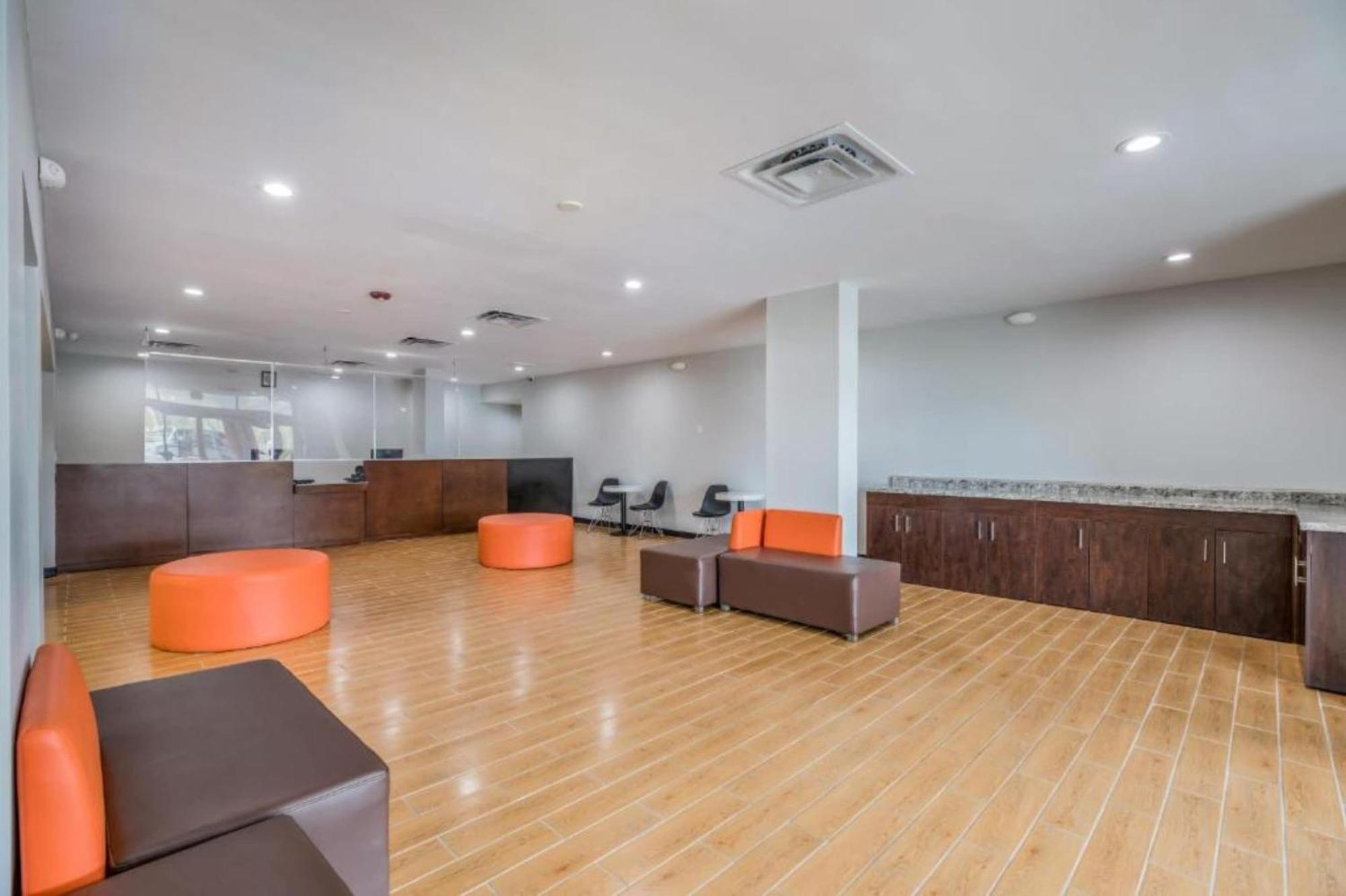 Oyo Airport Hotel 2*