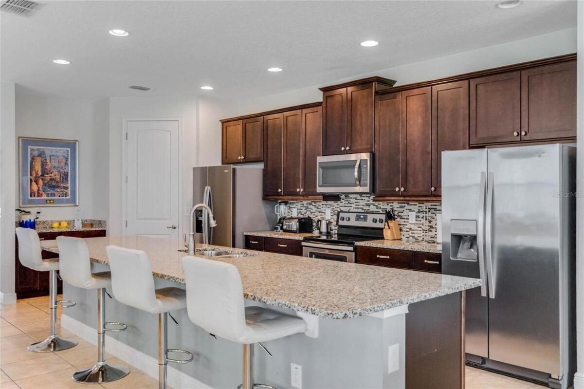 7723-9-gs- In Style Open Concept Living Area Holiday home