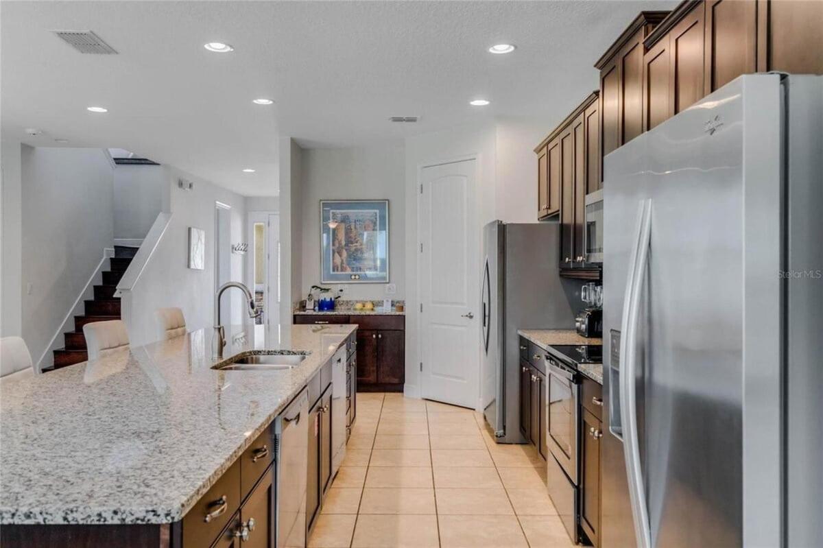 7723-9-gs- In Style Open Concept Living Area Holiday home *