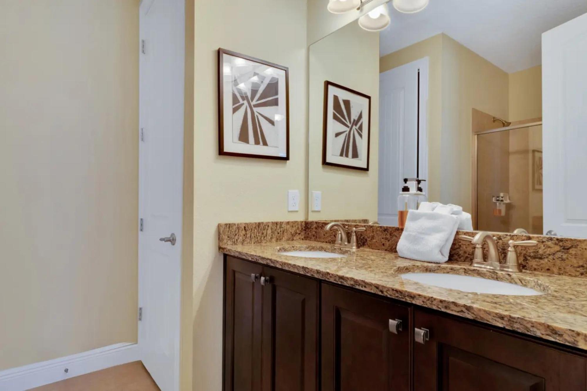 Holiday home 7617-8-bl-upscale High-end Vacation For 30 *