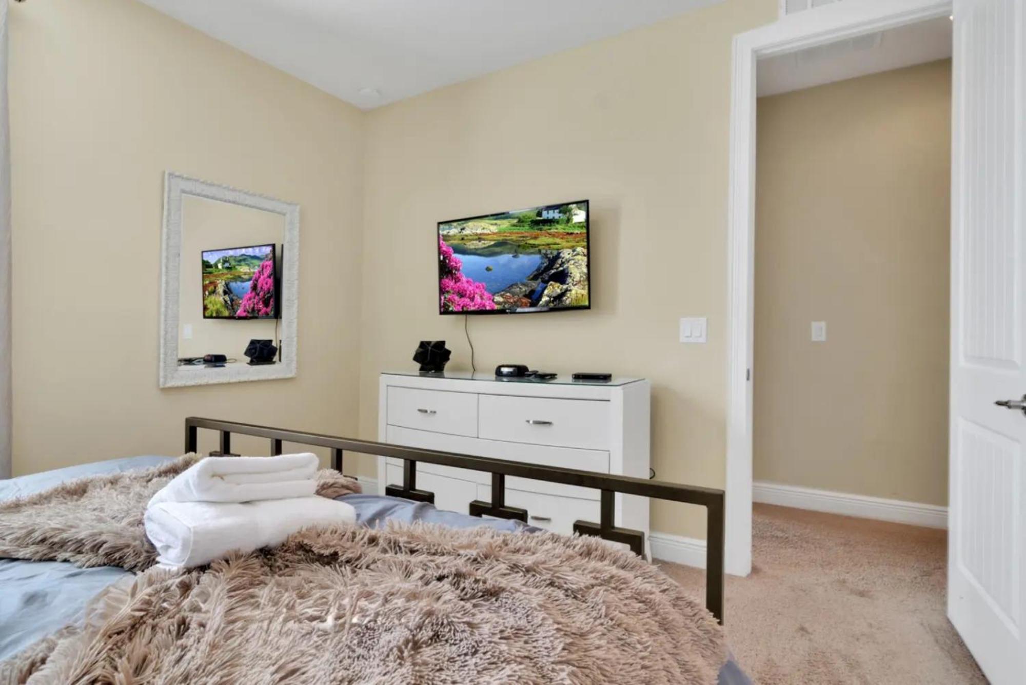 Holiday home 7617-8-bl-upscale High-end Vacation For 30 *