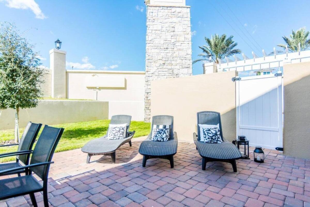 Holiday home Dluxx With 5 House Next To 2668