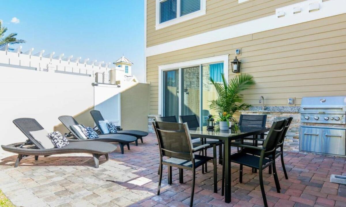 Holiday home Dluxx With 5 House Next To 2668