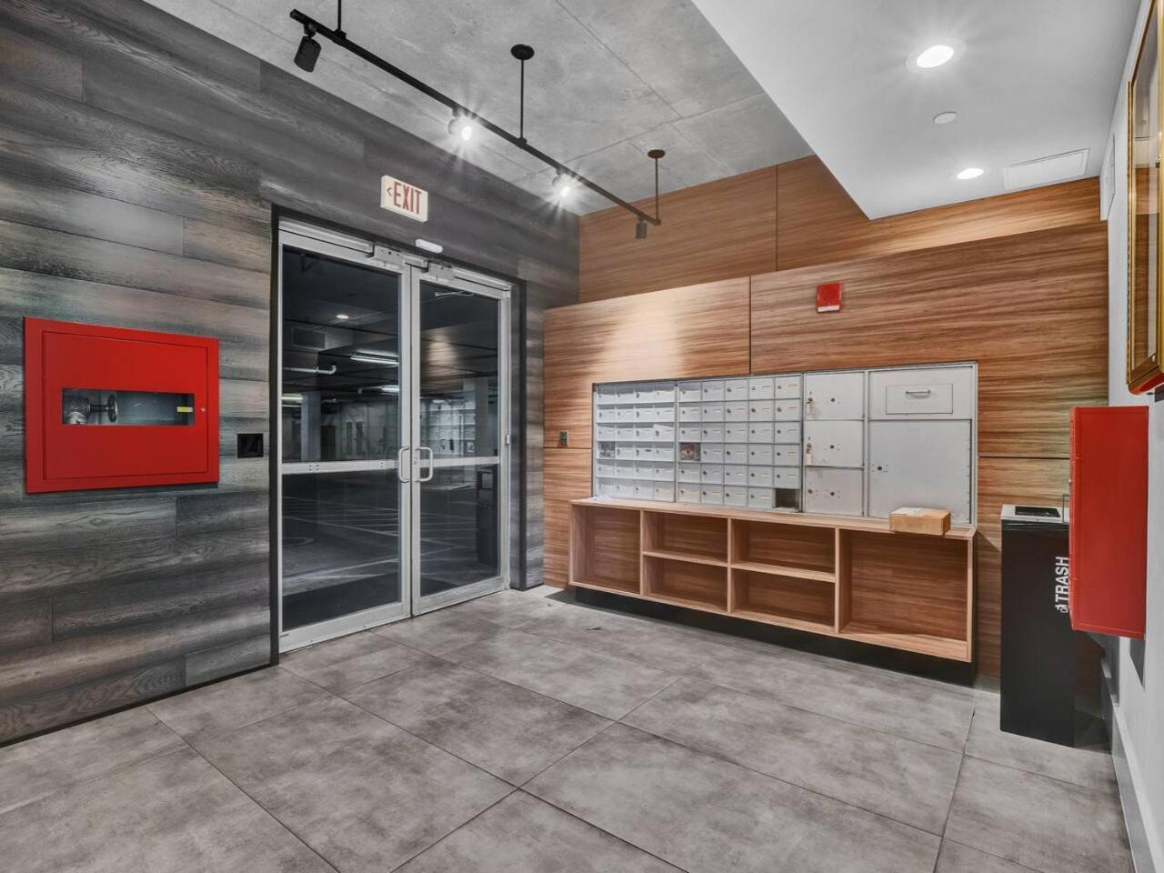 New 1 Bedroom In Downtown