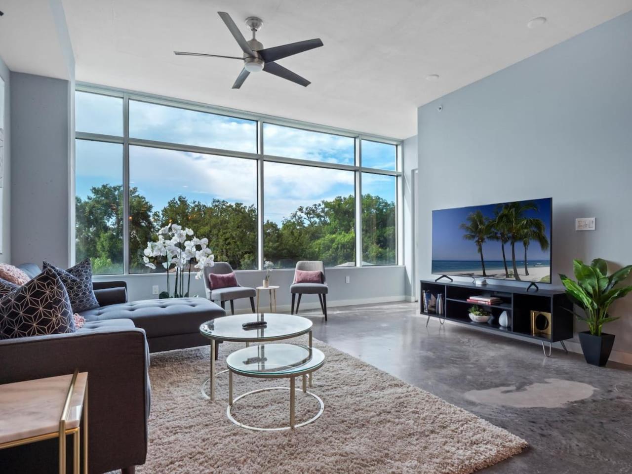 Luxurious 2 Beds 2 Baths Downtown Apartment Orlando