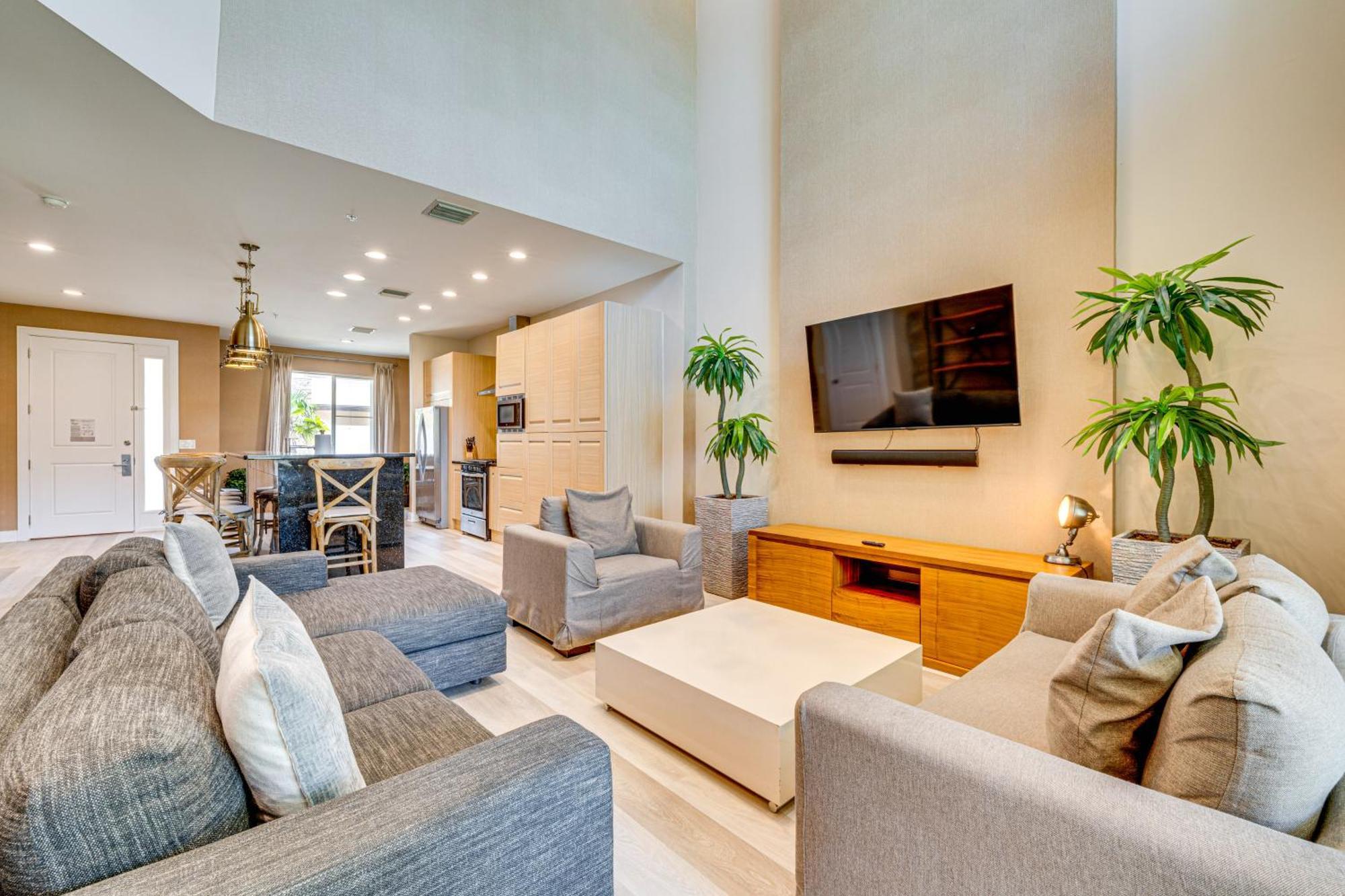 Holiday home Less Than 2 Mi To Wdw Attractions Luxe Family Getaway!