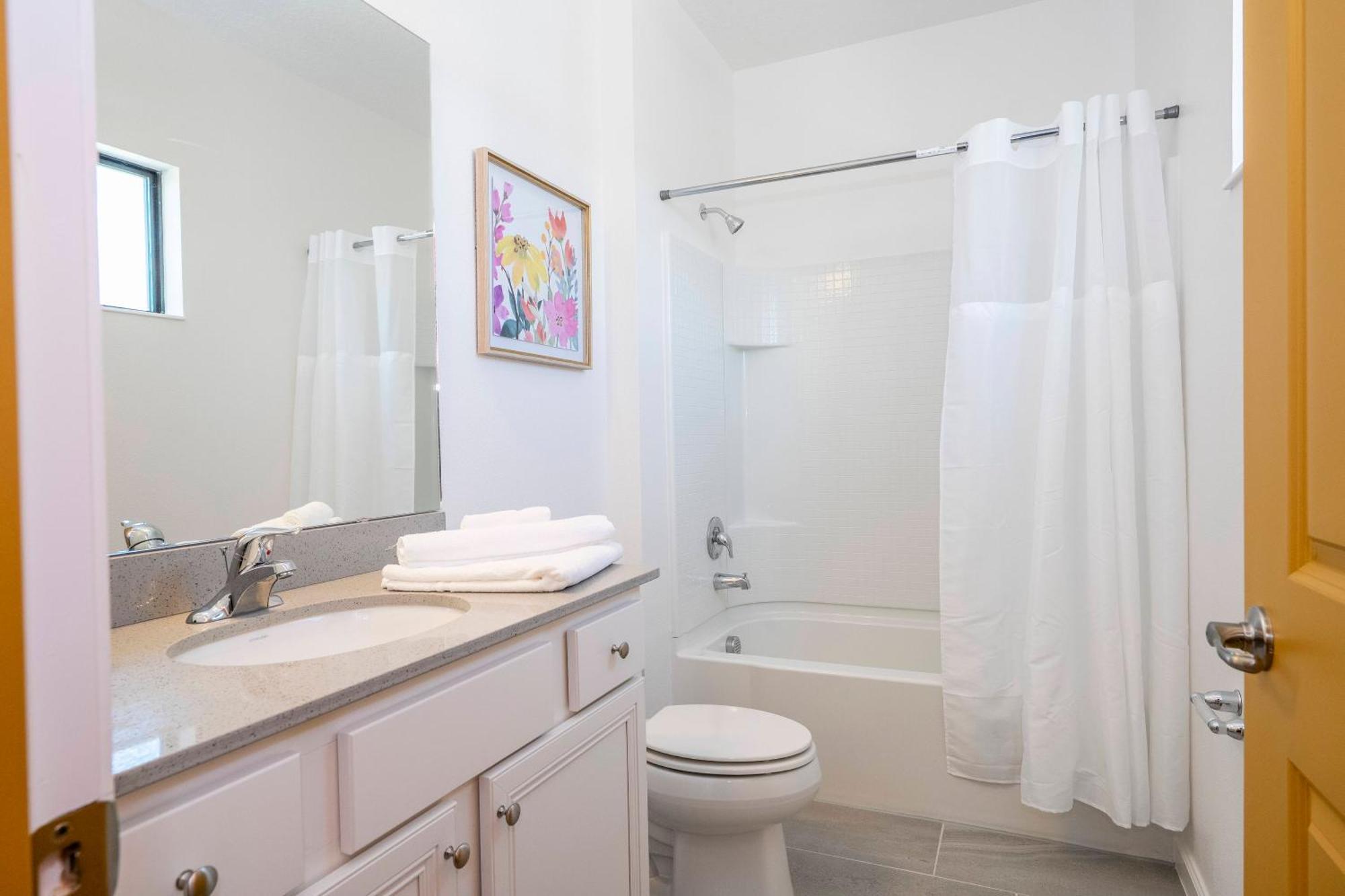 Holiday home Brand New 6bd Luxury W Pool Location. *
