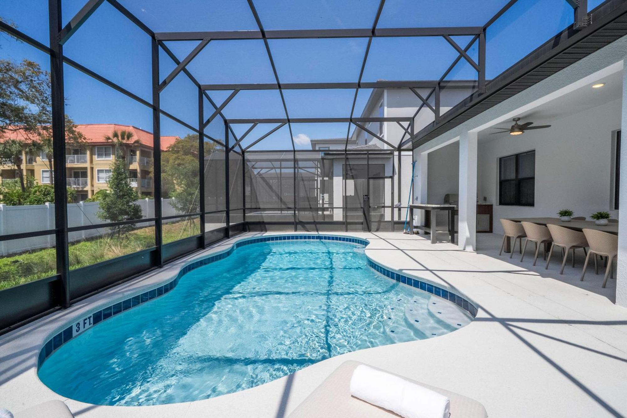 Brand New 6bd Luxury W Pool Location. Holiday home *