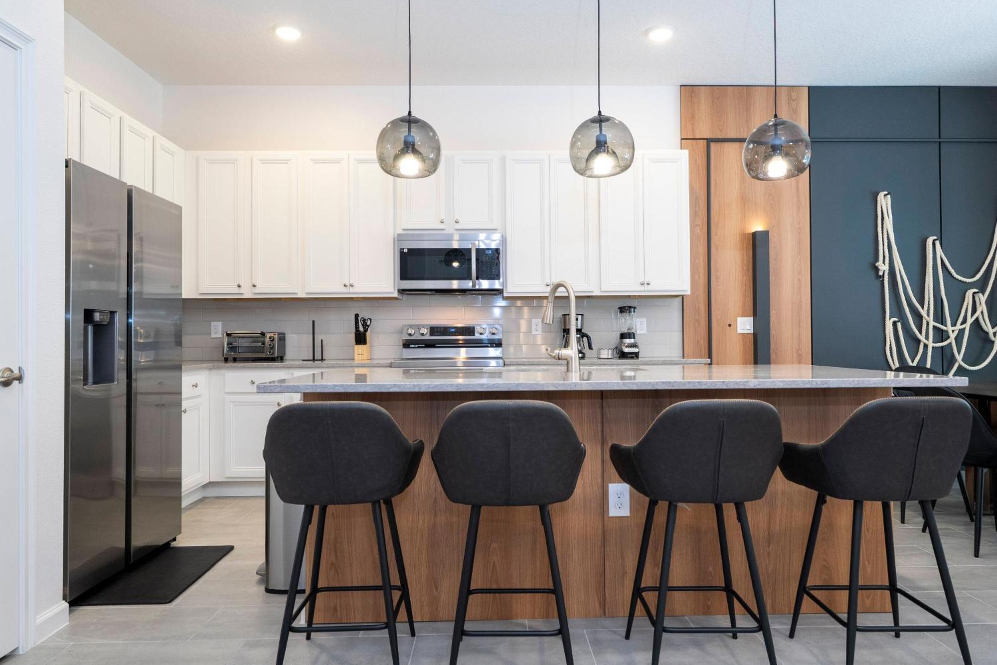 Brand New 6bd Luxury W Pool Location. Orlando