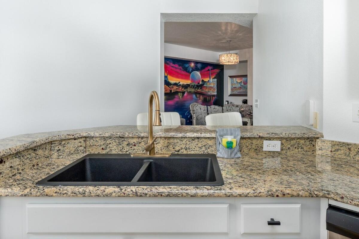 Apartment Fabulous At World Quest Area *