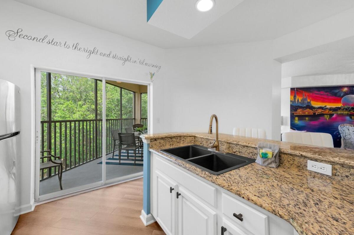 Fabulous At World Quest Area Apartment *