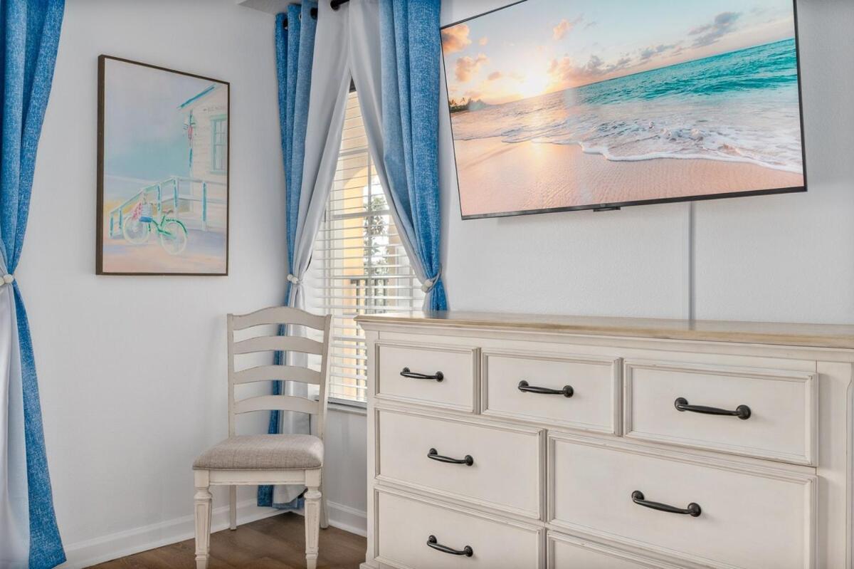 Fabulous At World Quest Area Apartment *