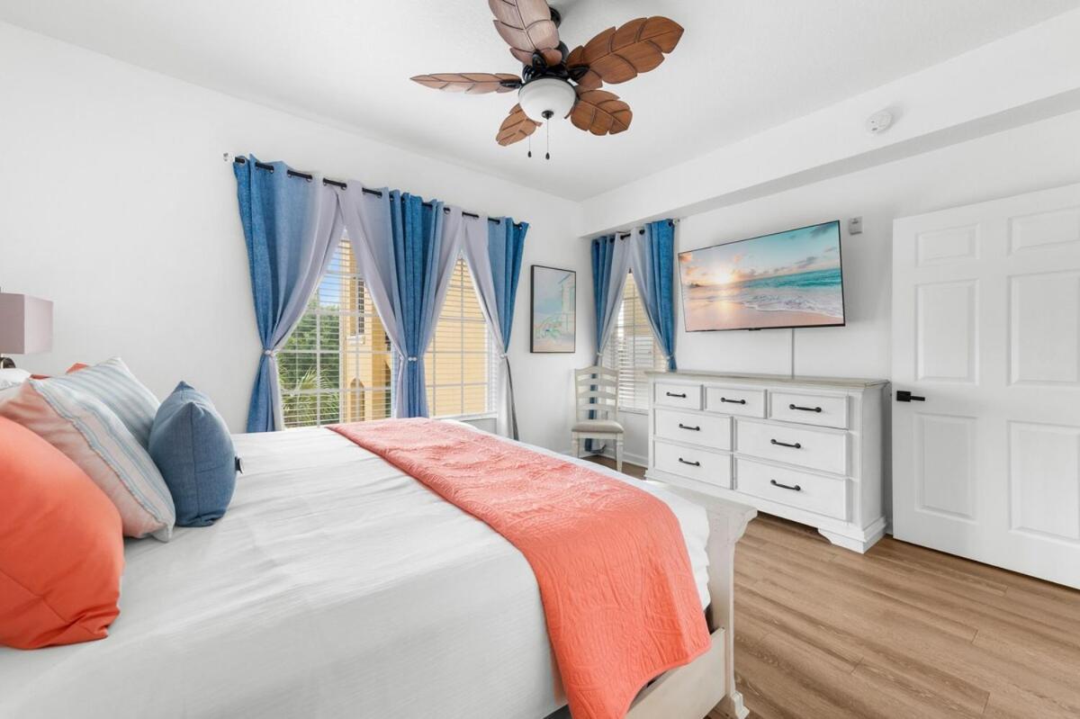Fabulous At World Quest Area Apartment *