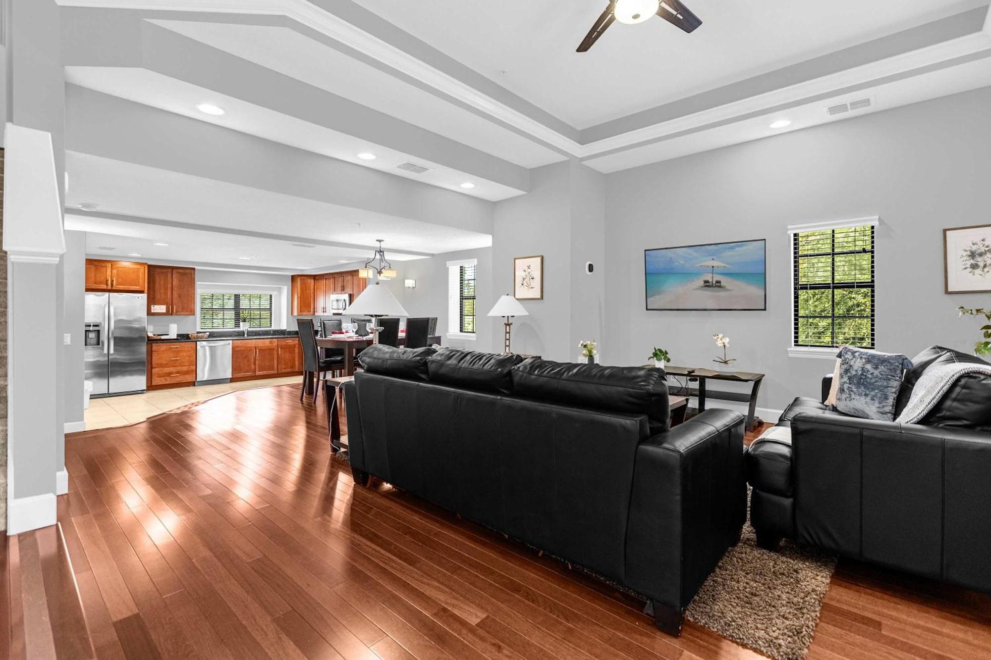 Deluxe 3 Townhome - 5 Minutes From Orlando