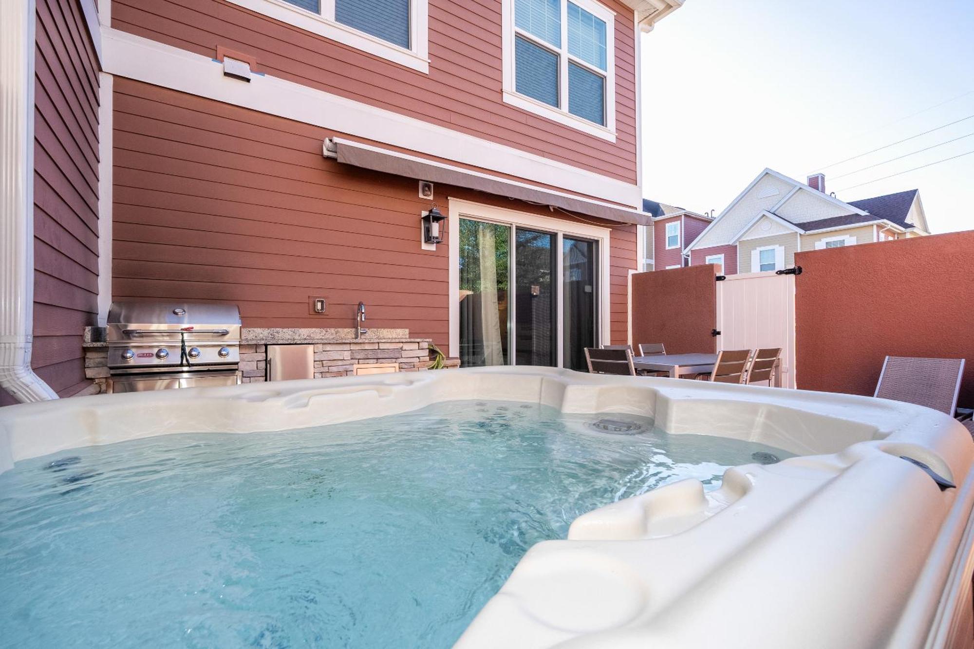 Holiday home Dluxx Vacay 5 House With Hot Tub 2633 Orlando