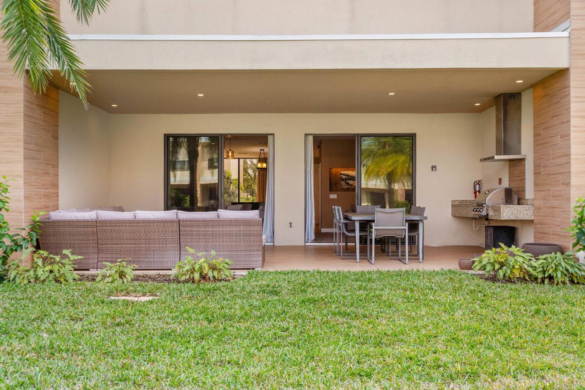 Holiday home Minutes To Chic Dream With Stunning Patio And Perks Orlando