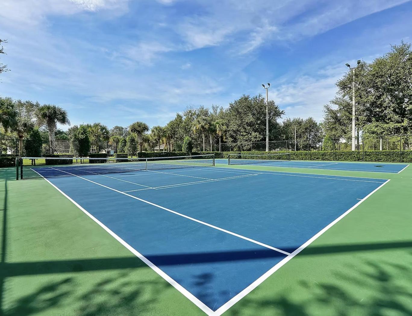 New Luxury Townhome Near Orlando