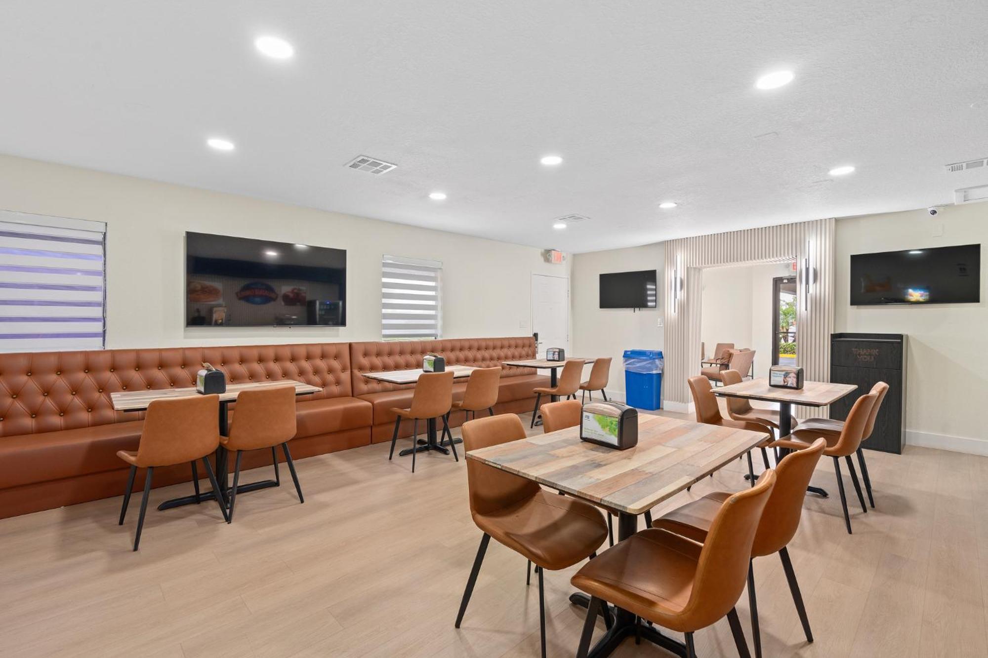 Hotel Baymont By Wyndham Downtown 2*